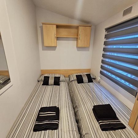 Tattershall Lakes Hot Tub Lodge Breaks 外观 照片
