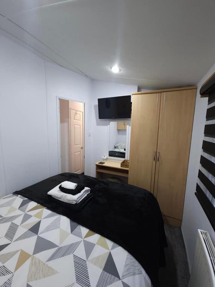 Tattershall Lakes Hot Tub Lodge Breaks 外观 照片